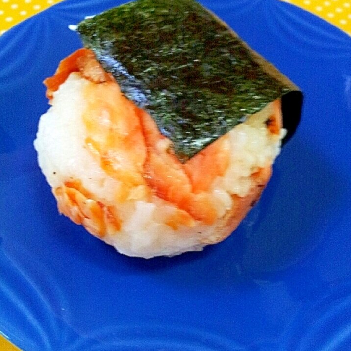 ✿すりごまと焼き鮭のおにぎり❤